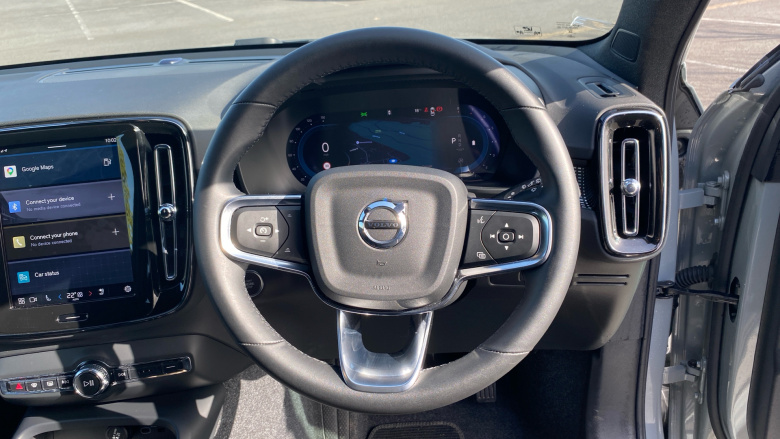 Volvo XC40 2.0 B4P Plus Dark 5dr Auto Petrol Estate